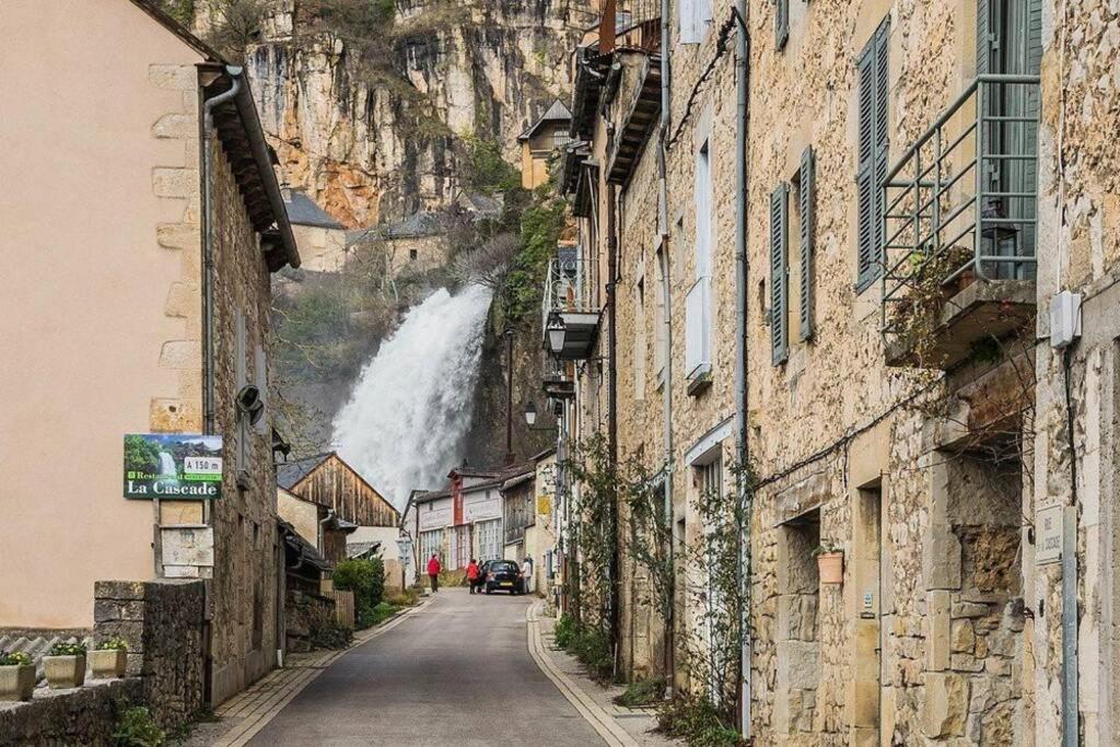 T 2 Dans Village Vacances 3 *** A Saint Geniez 2 Piscines Chauffee Pierrefiche  Eksteriør billede